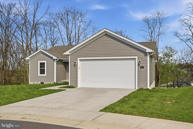 5 PEKING LN, Martinsburg, WV 25403