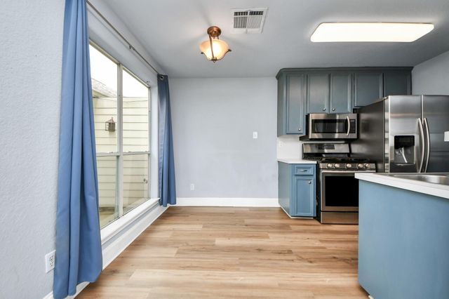 1010 Garden Walk Drive, La Porte, TX 77571