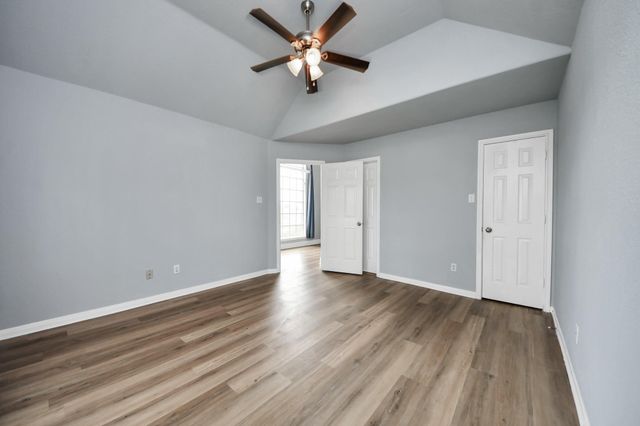 1010 Garden Walk Drive, La Porte, TX 77571