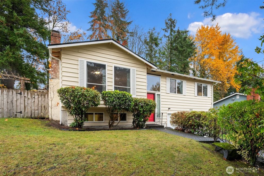 17112 136th Place SE, Renton, WA 98058