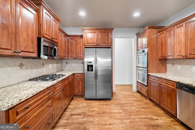 210 Misty Grove Drive, Loganville, GA 30052