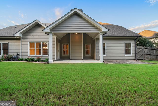210 Misty Grove Drive, Loganville, GA 30052