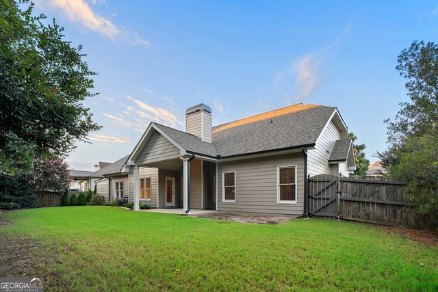 210 Misty Grove Drive, Loganville, GA 30052