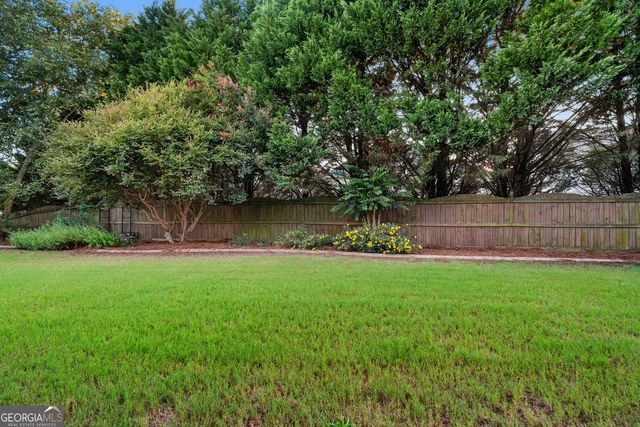210 Misty Grove Drive, Loganville, GA 30052