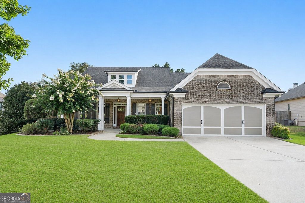 210 Misty Grove Drive, Loganville, GA 30052