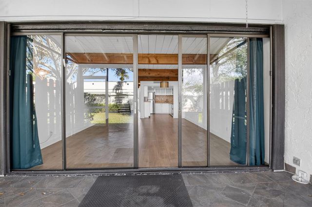 4761 NW 2nd Avenue 301, Boca Raton, FL 33431