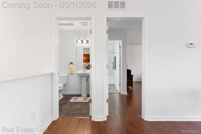 3513 Amber Oaks Drive, Howell Township, MI 48855