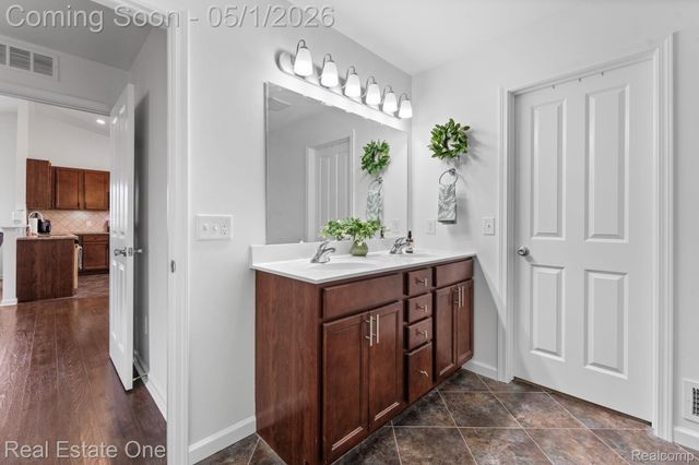 3513 Amber Oaks Drive, Howell Township, MI 48855