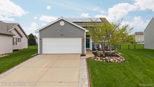 3513 Amber Oaks Drive, Howell Township, MI 48855