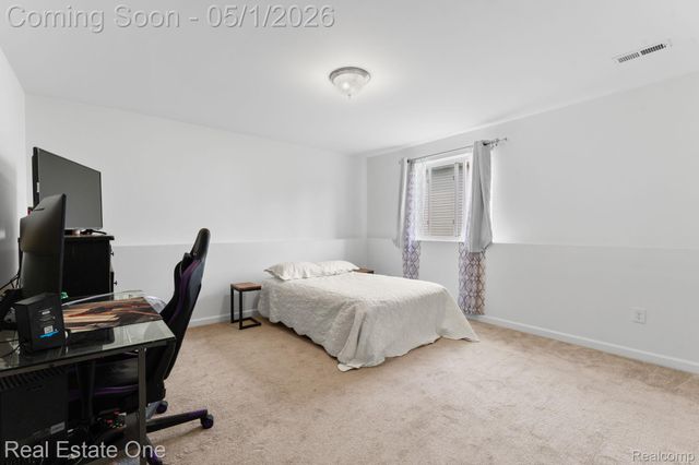 3513 Amber Oaks Drive, Howell Township, MI 48855