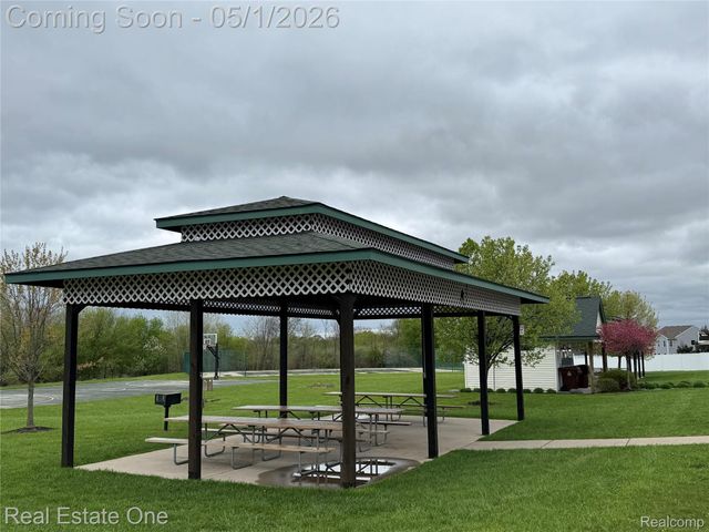 3513 Amber Oaks Drive, Howell Township, MI 48855