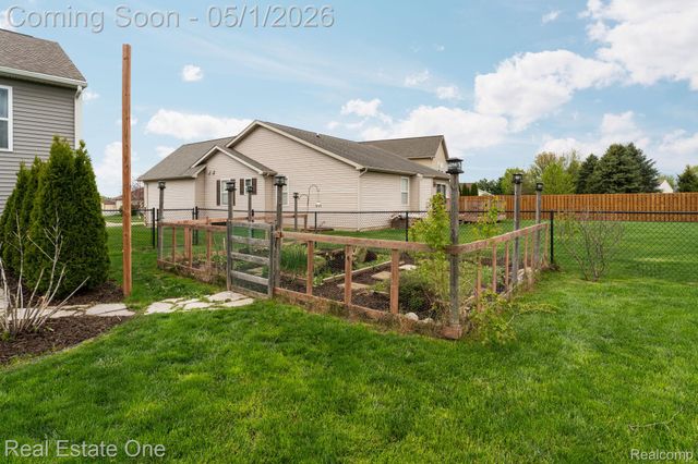 3513 Amber Oaks Drive, Howell Township, MI 48855