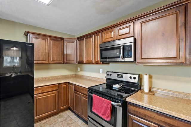 1976 Mustang Loop, Madisonville, TX 77864