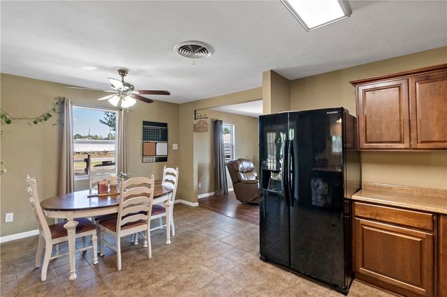 1976 Mustang Loop, Madisonville, TX 77864