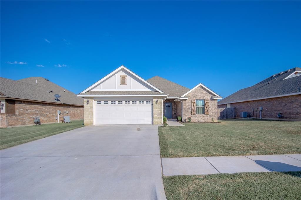 1116 Vermont Avenue, Newcastle, OK 73065