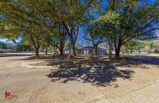 852 Natchez, Shreveport, LA 71105