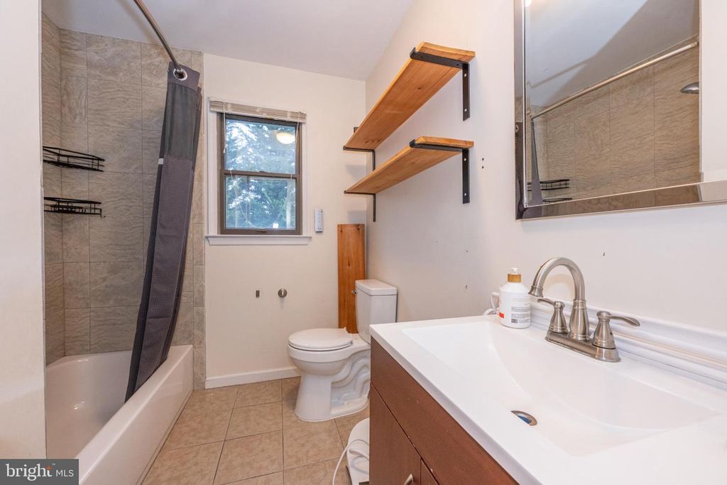 Image 18 of property listing at 29 MAIN ST, Hackettstown, NJ 07840