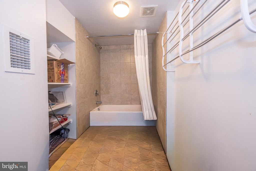 Image 22 of property listing at 29 MAIN ST, Hackettstown, NJ 07840