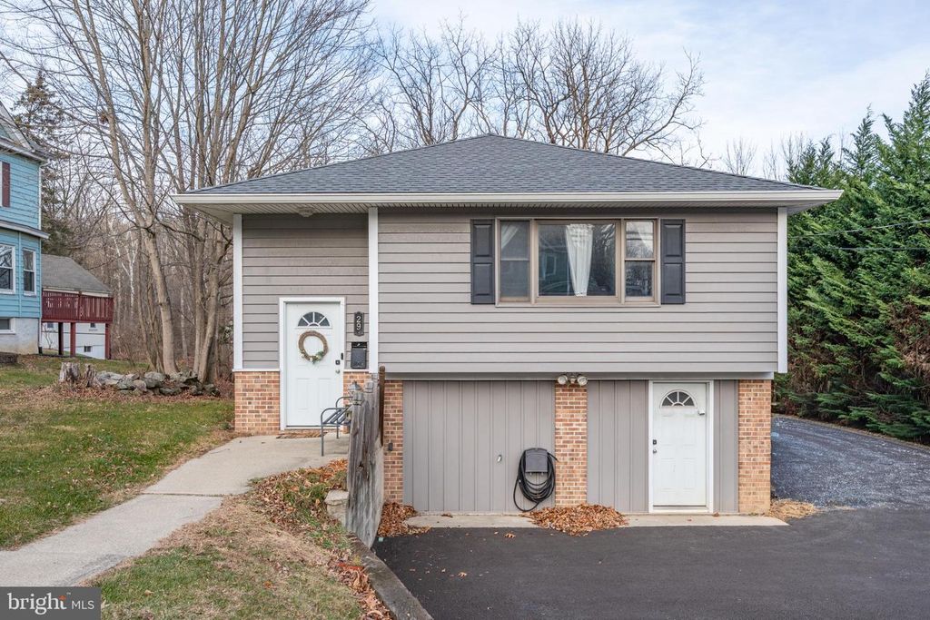 Image 24 of property listing at 29 MAIN ST, Hackettstown, NJ 07840