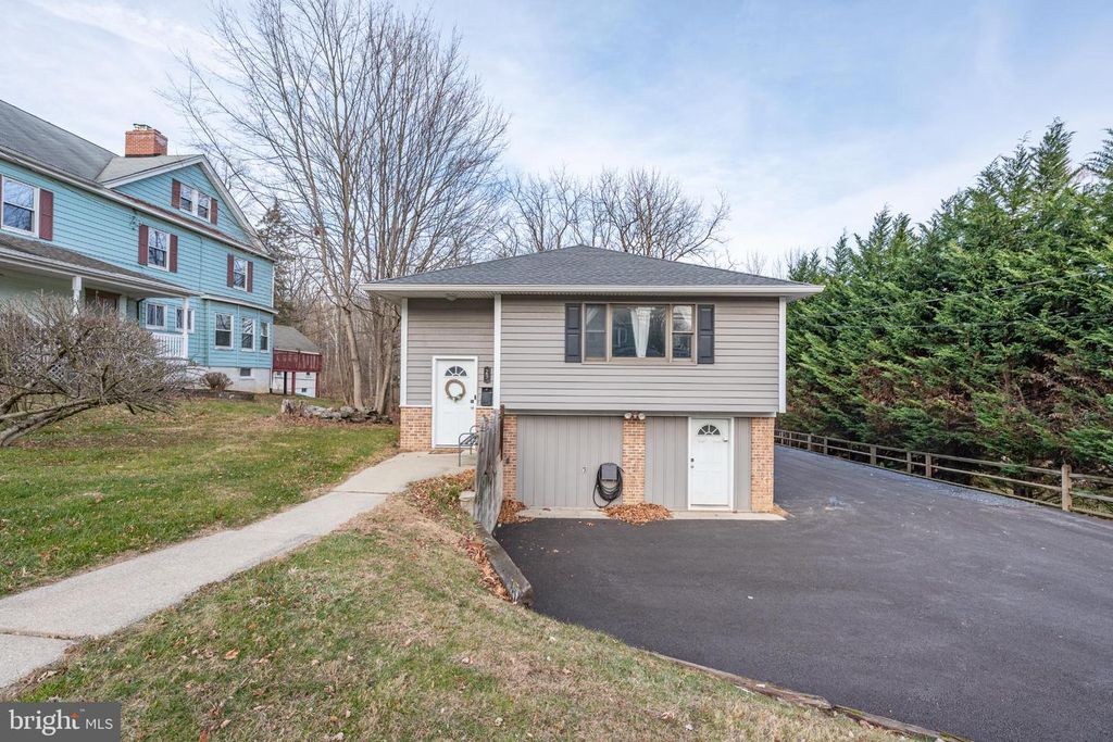 Image 26 of property listing at 29 MAIN ST, Hackettstown, NJ 07840