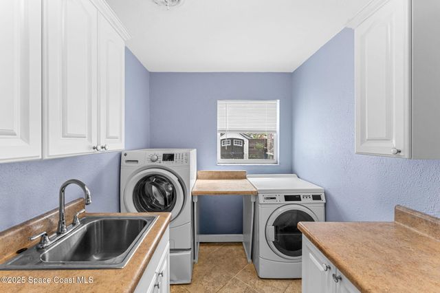 926 Santa Cruz Road, Cocoa Beach, FL 32931