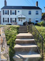 7 Lanecrest Avenue, New Rochelle, NY 10805