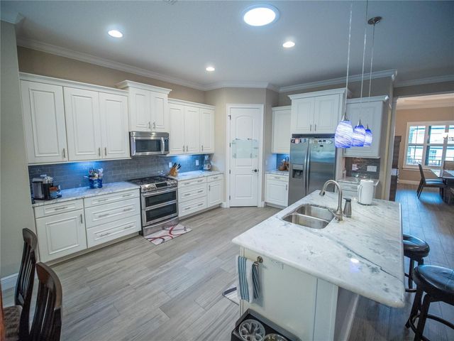 1010 MARION OAKS COURT, Altamonte Springs, FL 32701