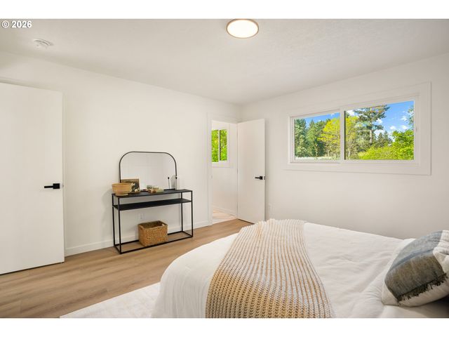 17349 BANYAN Ln, Lake Oswego, OR 97034