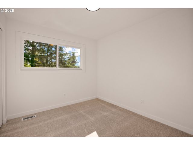 17349 BANYAN Ln, Lake Oswego, OR 97034