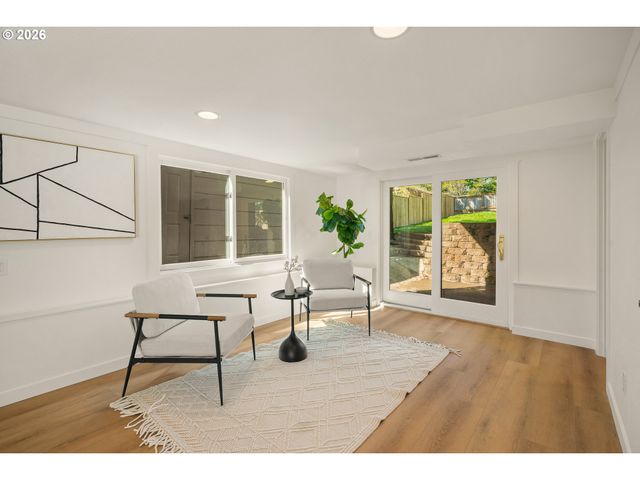 17349 BANYAN Ln, Lake Oswego, OR 97034