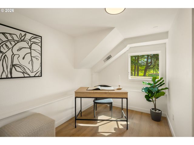 17349 BANYAN Ln, Lake Oswego, OR 97034