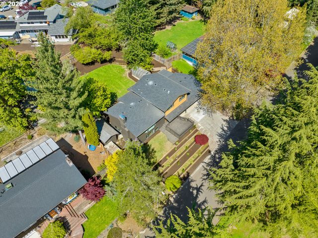 17349 BANYAN Ln, Lake Oswego, OR 97034