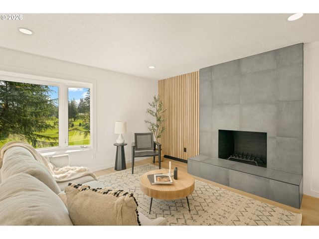 17349 BANYAN Ln, Lake Oswego, OR 97034