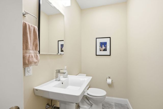 22 Grampian Way, Boston, MA 02125