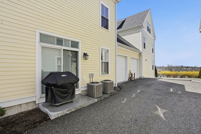 22 Grampian Way, Boston, MA 02125