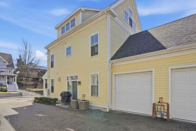 22 Grampian Way, Boston, MA 02125