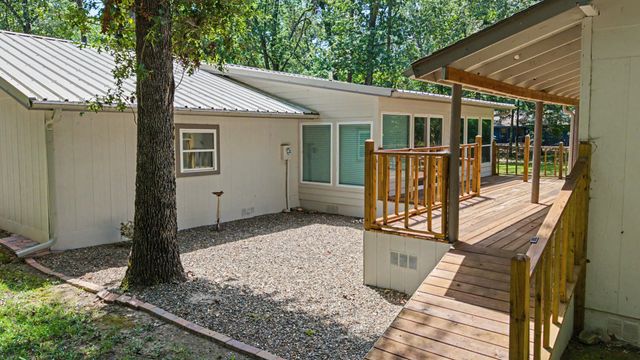 38 Twisted Trail, Mount Vernon, TX 75457