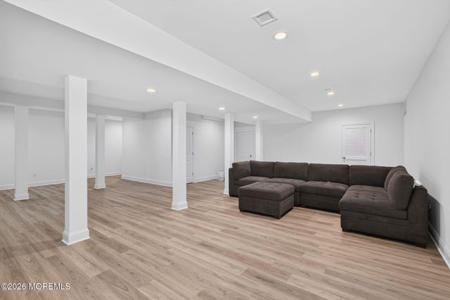 310 Campbell Street, Woodbridge, NJ 07095