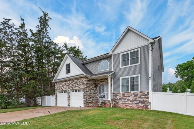 310 Campbell Street, Woodbridge, NJ 07095