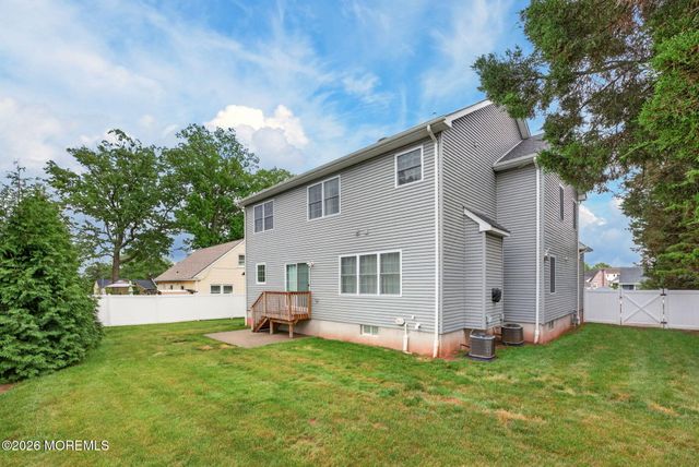310 Campbell Street, Woodbridge, NJ 07095