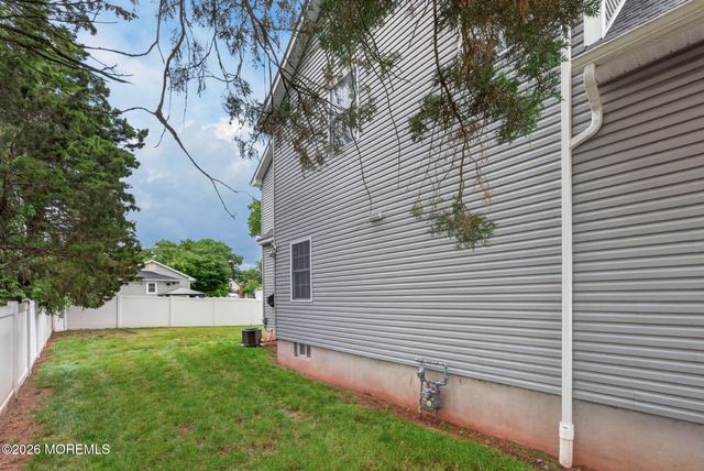 310 Campbell Street, Woodbridge, NJ 07095