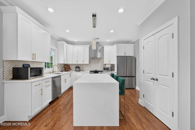 310 Campbell Street, Woodbridge, NJ 07095