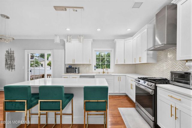 310 Campbell Street, Woodbridge, NJ 07095