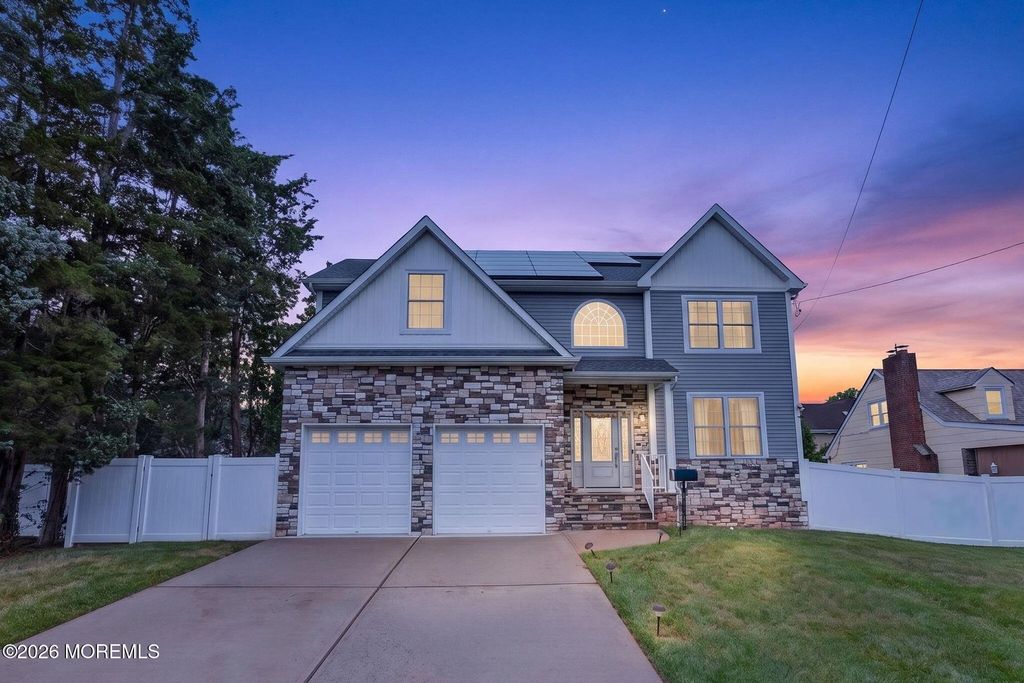 310 Campbell Street, Woodbridge, NJ 07095