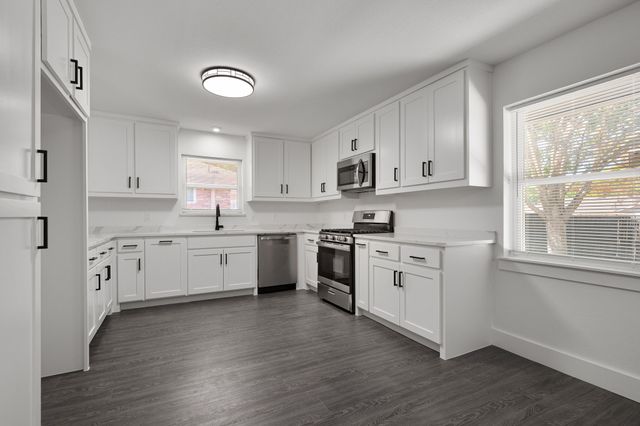 1217 Mayfield Avenue, Garland, TX 75041