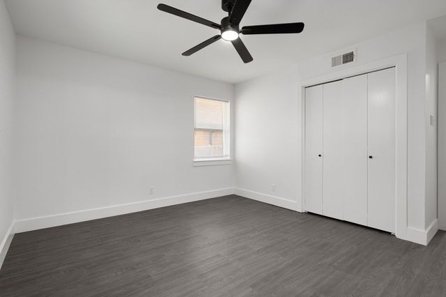 1217 Mayfield Avenue, Garland, TX 75041