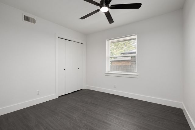 1217 Mayfield Avenue, Garland, TX 75041