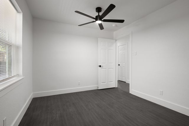 1217 Mayfield Avenue, Garland, TX 75041