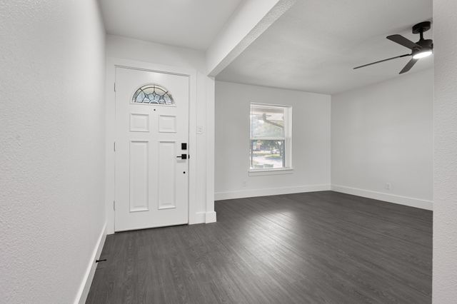1217 Mayfield Avenue, Garland, TX 75041