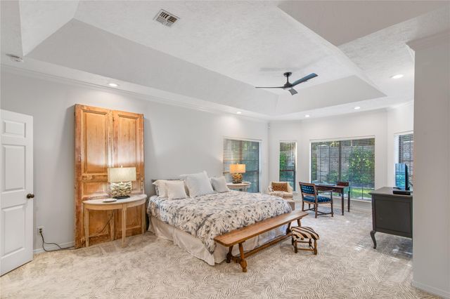 901 Longmire Road 51, Conroe, TX 77304